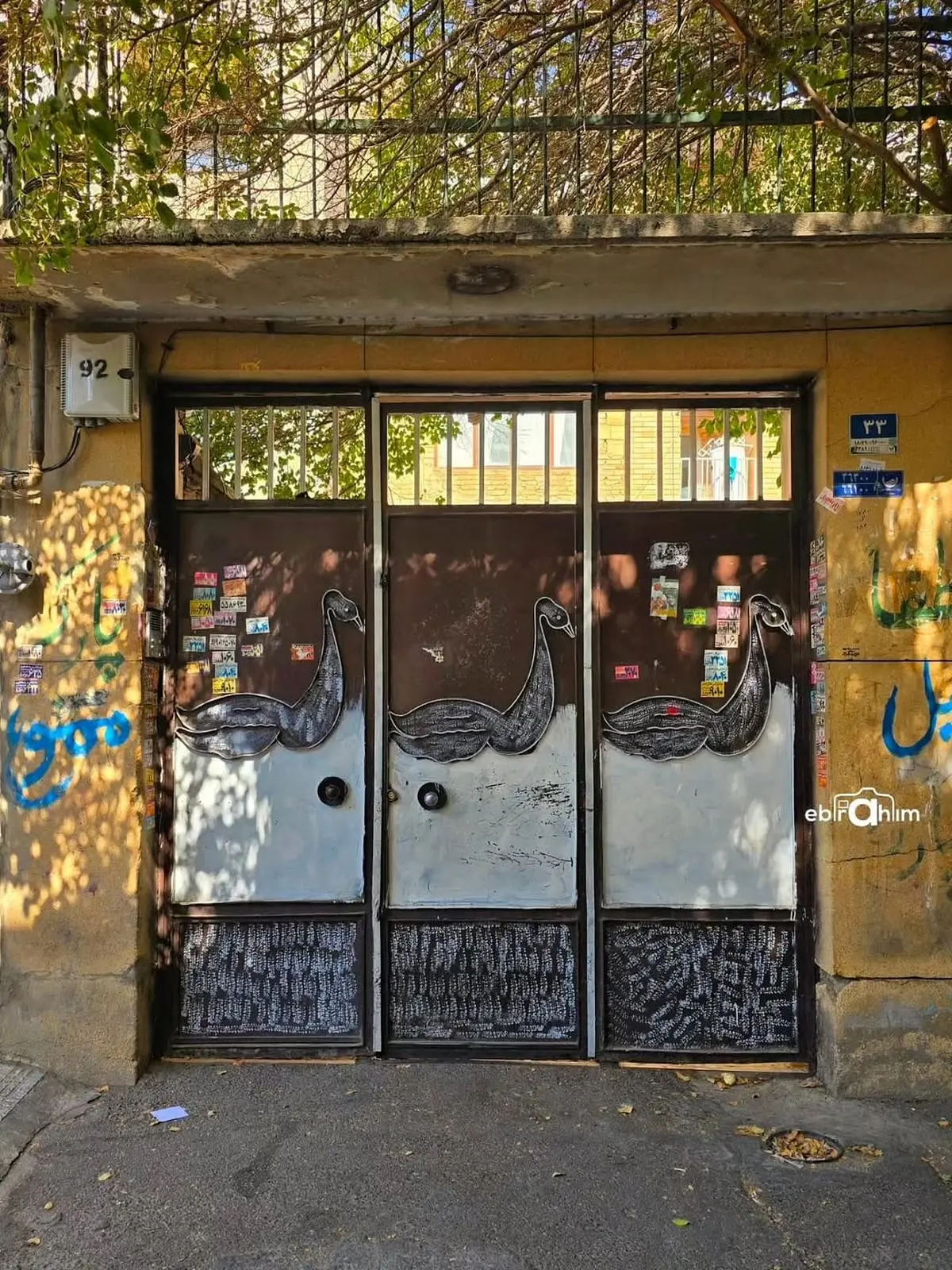 چرا دیگه در های ورودی رو این_شکلی درست نمیکنن؟؟نظرتون چیه؟؟عکس@ebrahim_azarpour ———————————————@ (12)