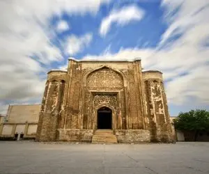 صندوقچه اسرار خشتی؛ گنبد علویان مسجدی که مقبره شد