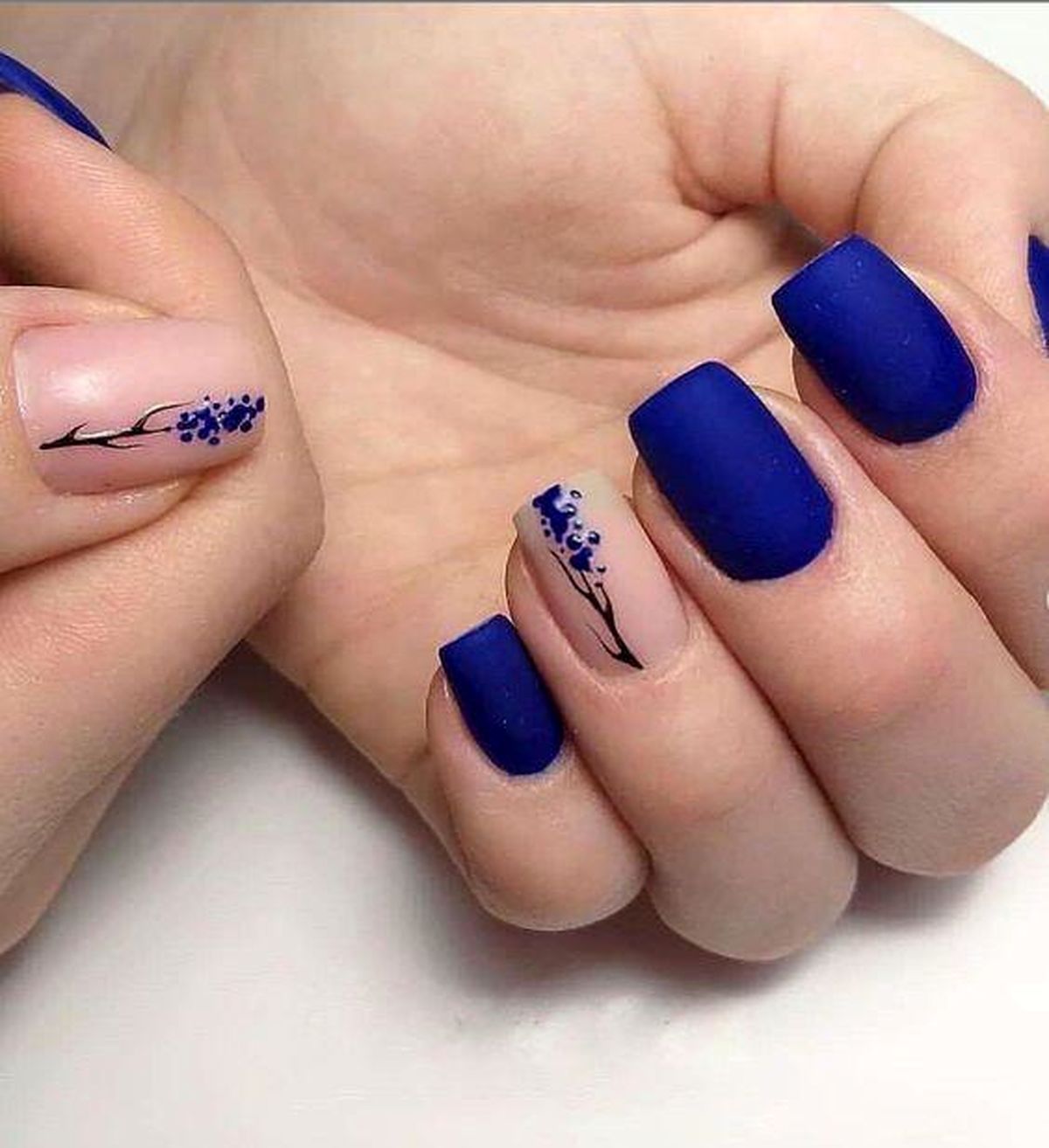 blue-nails-desing-15