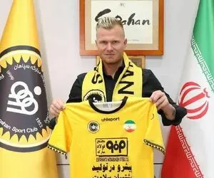 دروازه بان سپاهان خداحافظی کرد
