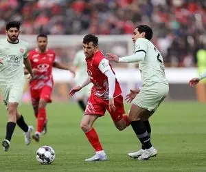 (عکس) اعتراض زنان تراکتوری به حواشی بازی پرسپولیس