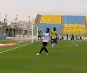 (ویدیو) حرکت جوانمردانه بیت سعید مهاجم نفت آبادان