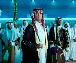 (عکس) رقص شمیر رونالدو با دشداشه و لباس عربی