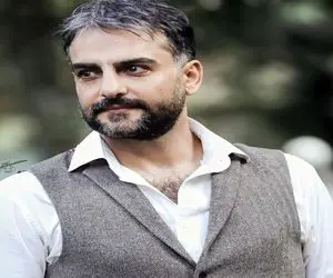 آواز احساسی؛ حامد کمیلی هیچ بهش نمیومد یه همچین صدای روح لرزونی داشته باشه حنجره طلاس