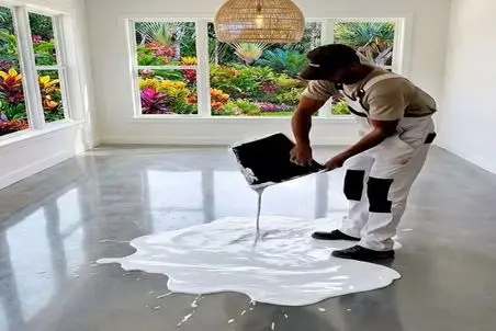 معماری خلاقانه؛ رنگ رو ریخت کف خونه میگی چه گندکاری کرد ولی تبدیلش کرد به ساحل