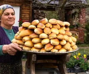 غذای روستایی؛ پخت پیراشکی گوشت تو هوای برفی