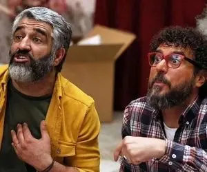 آواز شاد؛ پژمان جمشیدی و محسن کیایی رقص تک پا میرن