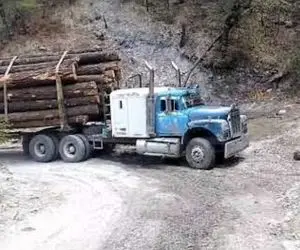 جا به جایی جانکاه؛ راننده لجوج مرگ جلو چشماش دید