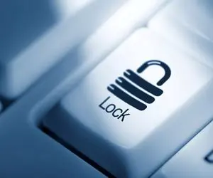 مسیر رفع فیلترینگ مشخص است، چرا از اختیارات رهبری استفاده شود؟