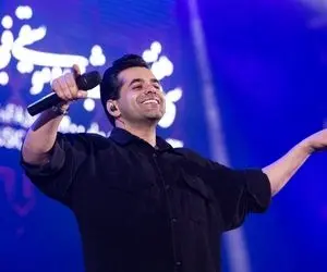 آواز احساسی؛ تو اجرا رضا بهرام یکی پا میشه بداهه میخونه حنجرش دوتا میکروفون قدرت داره