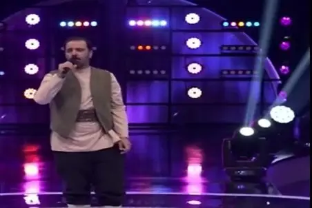 آواز تشابهی؛ مرد آهنگ خواننده فارسی زبان اونورآبی رو ازش بهتر خوند صداشونو قاطی میکنی