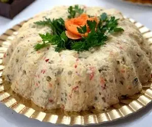 آموزش آشپزی؛ سالاد الویه قالبی با سس مخصوص