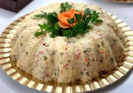 آموزش آشپزی؛ سالاد الویه قالبی با سس مخصوص