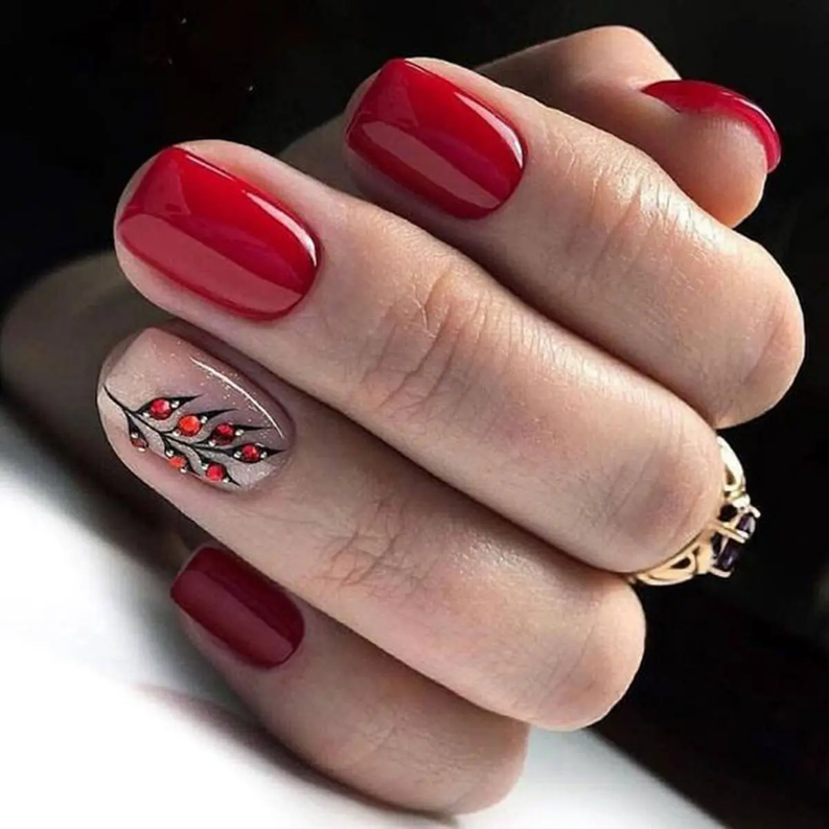 red-nail-model-for-girls-73