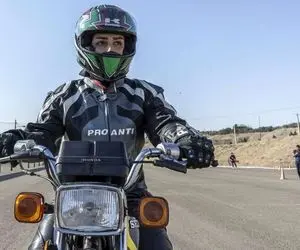 صدور گواهینامه موتورسواری زنان نهایی شد