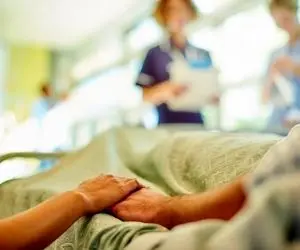 اظهارات بی‌سابقه پزشک معروف درباره مرگ ناگهانی جوان‌ها