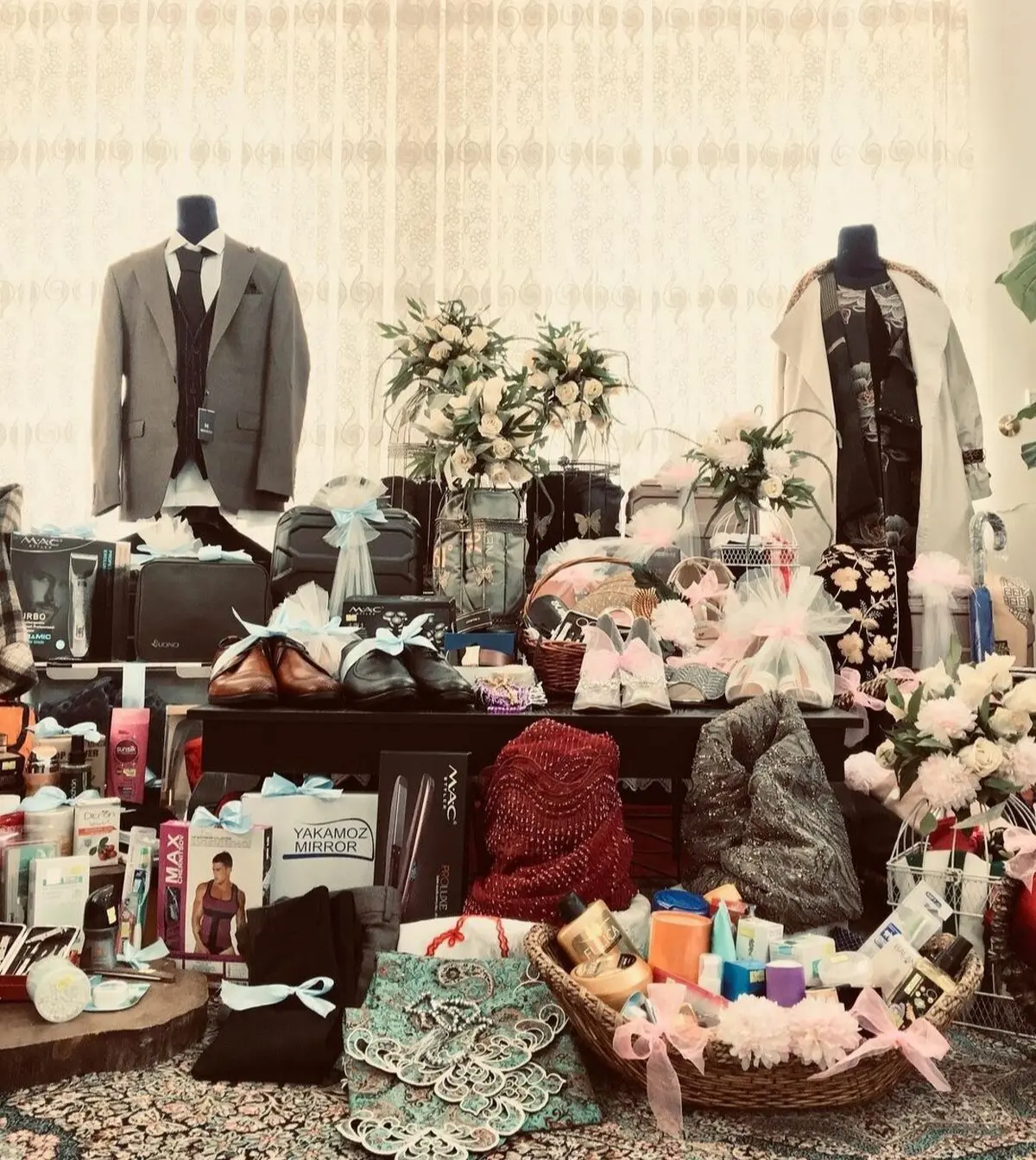 لباس برای چمدان عروس