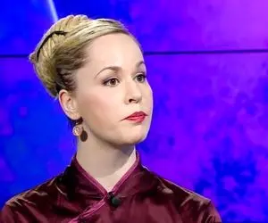 (عکس) آزار جنسی لوینا آلاتماسا نماینده پارلمان اروپا!