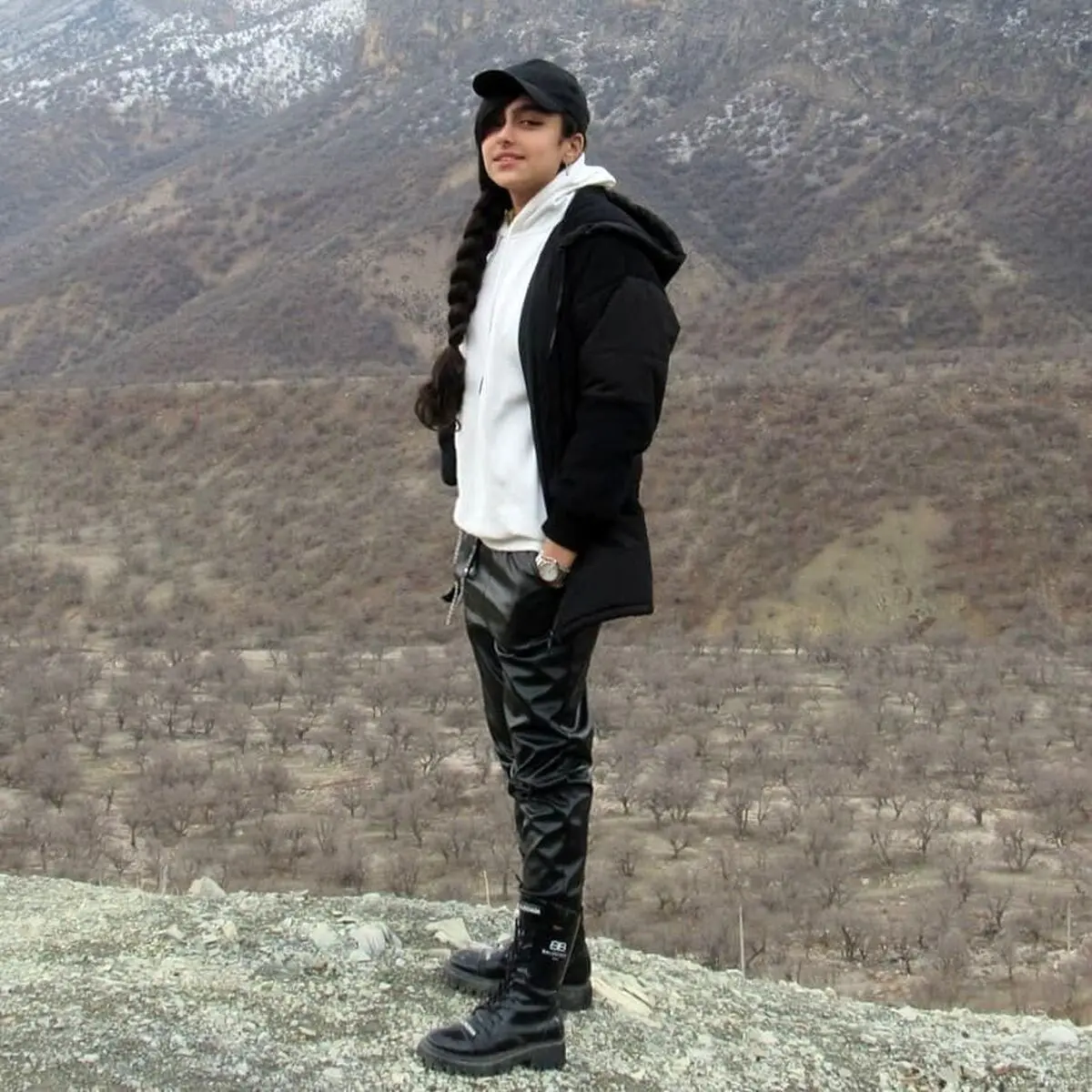 KAWyUr7jCty4