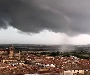 معماری طبیعت؛ گردباد کل شهر رو هورت کشید