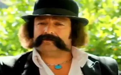 آواز خیابانی؛ این آقایون با نفری 2 کیلو سیبیل میخونن کسی جرات نمیکنه بگه صداتون بده 