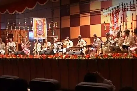 آواز محلی؛ کنسرت ایل بانگ که شاد میخوننا ولی شادشونم یواشه روحتو نوازش میده