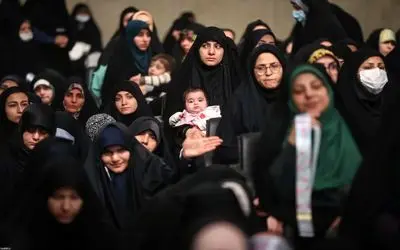 (عکس) ژیلا صادقی و خانم بازیگر در دیدار با رهبر انقلاب