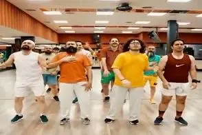 آواز شاد؛ پایکوبی ادایی و دسته جمعی تو کلاس؛ پسرا چه حرفه ای شدن تو حرکات موزون