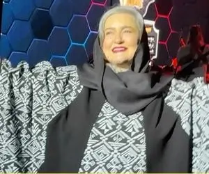 آواز شاد؛ خواننده جوون برای نعیمه نظام دوست آهنگ تو که پری پریایی رو خوند سالن ترکید