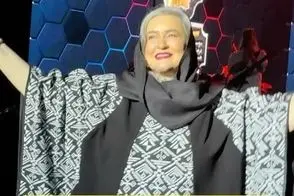 آواز شاد؛ خواننده جوون برای نعیمه نظام دوست آهنگ تو که پری پریایی رو خوند سالن ترکید