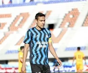 زنده‌روح: بازی با پرسپولیس اتفاق نادر بود