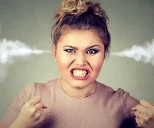 چیکار کنیم زود جوش نیاریم؟ / خوراکی و اعمالی که واسه کنترل عصبانیت عالین با تاثیر زود