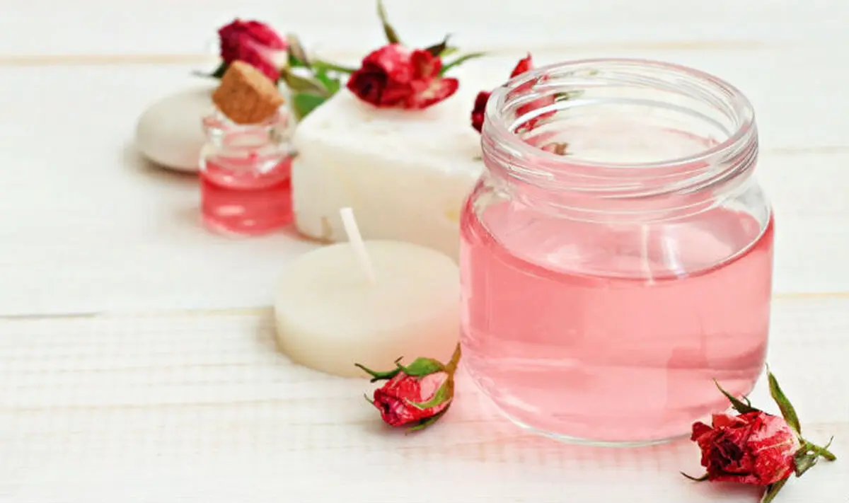 پاک کننده آرایشی، گلاب