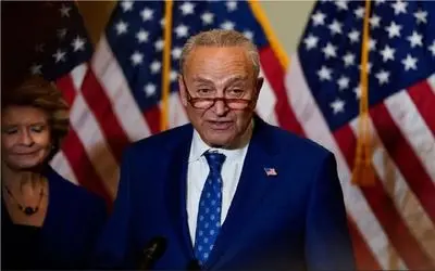 رهبر اقلیت سنای آمریکا خواستار پاسخگویی ترامپ بابت دور زدن کنگره شد