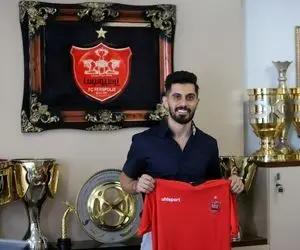 بازیکن پرسپولیس بعد از کرونا دو ساله قرارداد بست