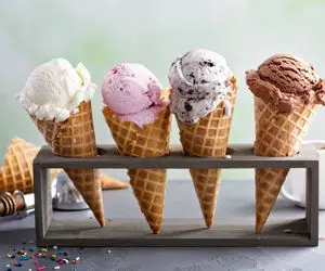 آموزش آشپزی؛ خوشمزه ترین بستنی خونگی بدون نیاز به دستگاه سه سوته حاضر میشه