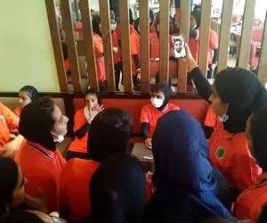 تماس تصویری جهانبخش با دختران فوتبالیست!