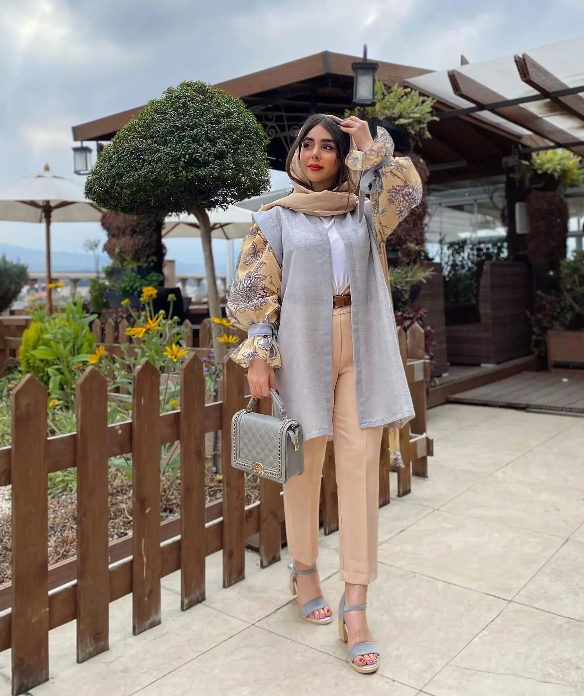 مانتو طوسی رو چطور ست کنیم؟