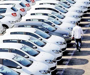 کف قیمت خودرو داخلی در بازار آزاد به مرز ۴۰۰ میلیون رسید