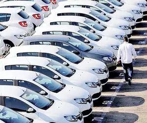 کف قیمت خودرو داخلی در بازار آزاد به مرز ۴۰۰ میلیون رسید