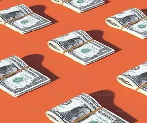 قیمت دلار امروز یکشنبه 18 مرداد 1405؛ کاهش 100 تومانی