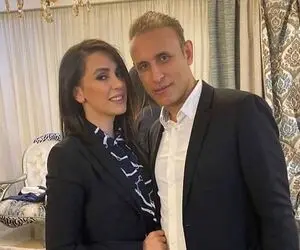 عکس بی حجاب زنِ یحیی گل محمدی شب مسابقه!