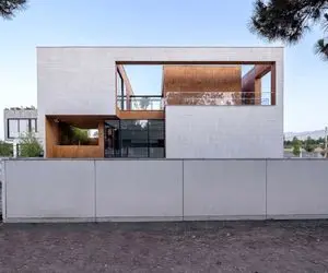 ویلای تهی وار کانسپتی مناسب برای فراغت/ بنایی انتزاعی و ملهم از مکعب توخالی در کرج