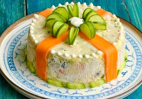 آموزش آشپزی؛ سالاد الویه با مرغ با یه تزئین خاص