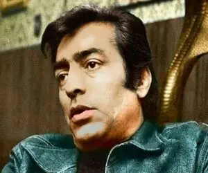 آواز احساسی؛ علی فردین خدابیامرز آهنگ سلطان قلبها رو با بغض برای آخرین بار خوند