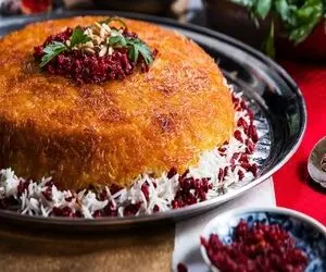 آشپزی حرفه ای؛ طرز تهیه ته چین مرغ با ترفند هایی که خمیر نمیشه بوی تخم مرغ هم نمیگیره