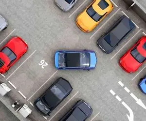 دست فرمون بکر؛ نحوه بیرون اومدن از پارک عمودی بدون اینکه به ماشین های کناری بخوری