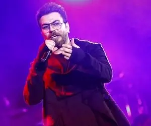 آواز معروفا؛  کنسرت گرشا رضایی در تهران با حرکات نمایشی عجیب و غریب که شاخ درمیارین