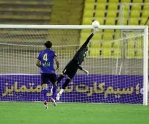 فرهاد مجیدی گلر اولش را تغییر نمی دهد