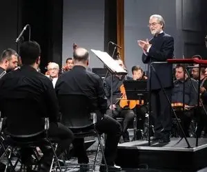 مطربی شاهکار؛ انتظامی و ارکسترش جوری می نوازند اشک هر ایرانی درمیاد